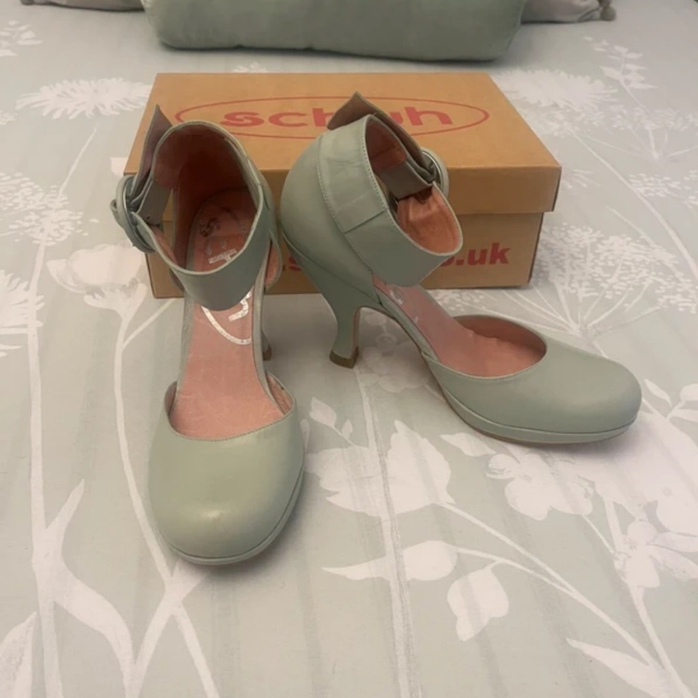 Elegant Pastel Green Women's Heels